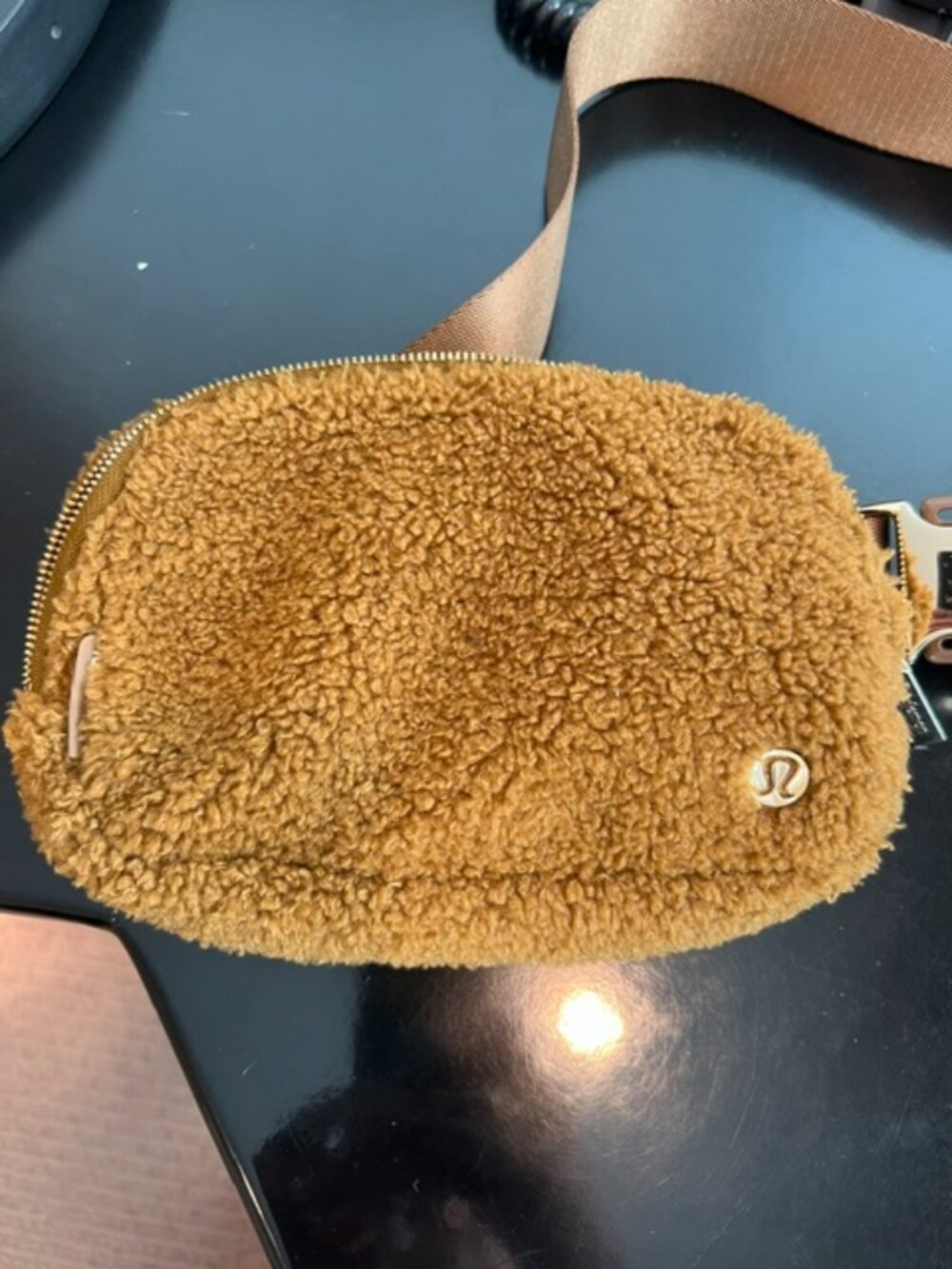 Lululemon burnt caramel sherpa belt bag